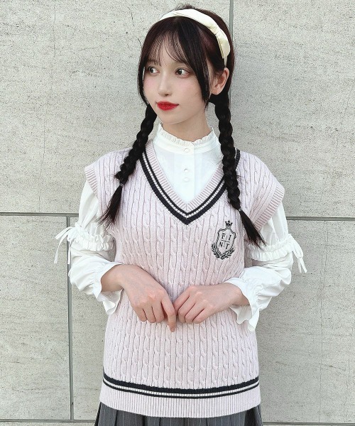 F i.n.t(フィント)の「ライン使いケーブルニットベスト/fint(ベスト・レディース・アイボリー/ライトピンク/グレー・FREE)」の21枚目の写真