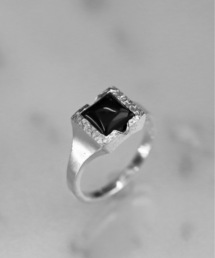 vv（ヴィヴィ）の「vv.jewelry /スクエアオニキスリング　silver925（リング）」