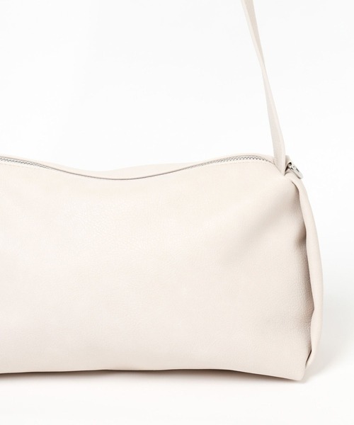 LEPSIM（レプシィム）の「フェイクレザーソフトショルダー　234670（ショルダーバッグ・レディース・ブラック/アイボリー/ブラウン/ライトグレー/カーキブラウン・ONE SIZE）」の22枚目の写真