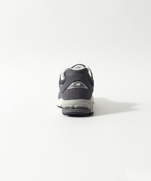 NEW BALANCE（ニューバランス）の「New Balance(ニューバランス) M2002RFL（スニーカー・メンズ・チャコールグレー・25.5cm/26cm/26.5cm/27cm/27.5cm/28cm/28.5cm/29cm）」の3枚目の写真