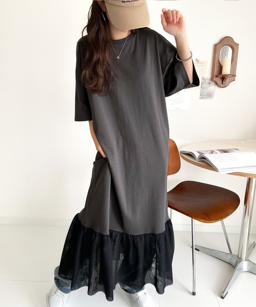 Java(ジャバ)の「【JaVa ジャバコラボ】トレンドスタイル即完成!レイヤード風チュールコンビTシャツワンピース(ワンピース・レディース・チャコール/ブラック・LARGE/MEDIUM/SMALL/X-LARGE)」の2枚目の写真