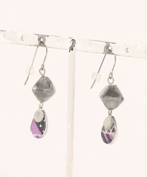 tone(トーン)の「【joesstyle】*Glass Pierce*リバティ×ビンテージパーツのフックピアス(MA)(ピアス(両耳用)・レディース・マルチ・FREE)」の2枚目の写真