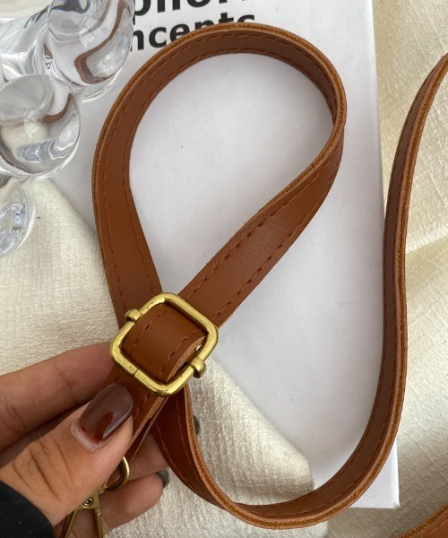 mebole（メボレ）の「ツートンレトロボストン（ボストンバッグ・レディース・ブラウン/ブラック・FREE）」の8枚目の写真