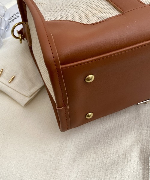 mebole（メボレ）の「ツートンレトロボストン（ボストンバッグ・レディース・ブラウン/ブラック・FREE）」の9枚目の写真