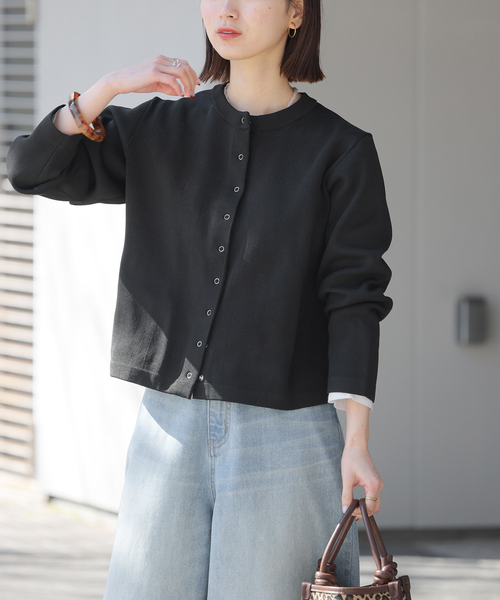 JOURNAL STANDARD relume（ジャーナルスタンダード　レリューム）の「《WEB限定追加2》ウォッシャブルスポンジニットクルーネックカーディガン（カーディガン/ボレロ・レディース・ブラック・FREE）」の4枚目の写真