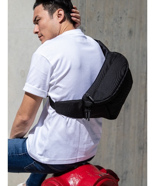 TRAVIS SLING CORDURA BALLISTIC BLACK（ショルダーバッグ