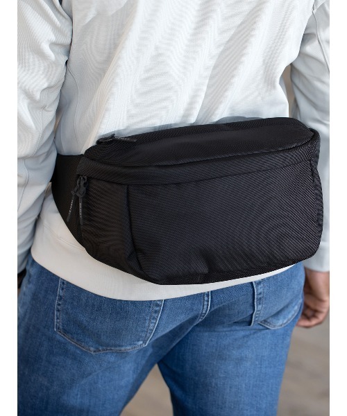 WEXLEY（ウェクスレイ）の「TRAVIS SLING CORDURA BALLISTIC BLACK（ショルダーバッグ・メンズ・ブラック・ONE SIZE）」の8枚目の写真