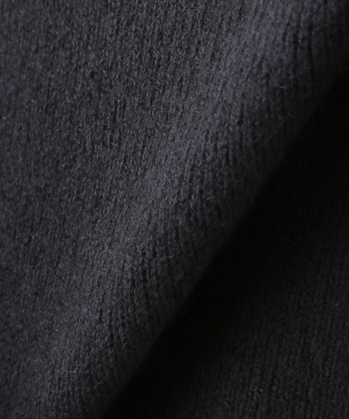 SEEALL(シーオール)の「SEEALL EXTRA OVER HIGH NECK SWEATER SAU41 KJ681:ニット(ニット/セーター・レディース・ネイビー・FREE)」の4枚目の写真
