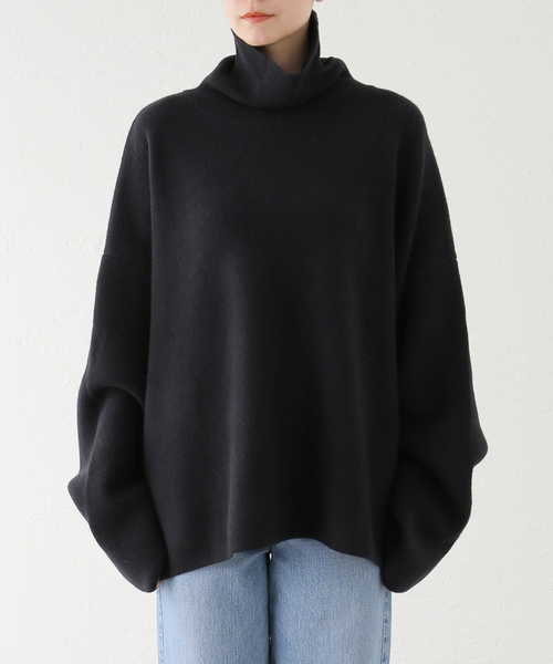 SEEALL(シーオール)の「SEEALL EXTRA OVER HIGH NECK SWEATER SAU41 KJ681:ニット(ニット/セーター・レディース・ネイビー・FREE)」の6枚目の写真