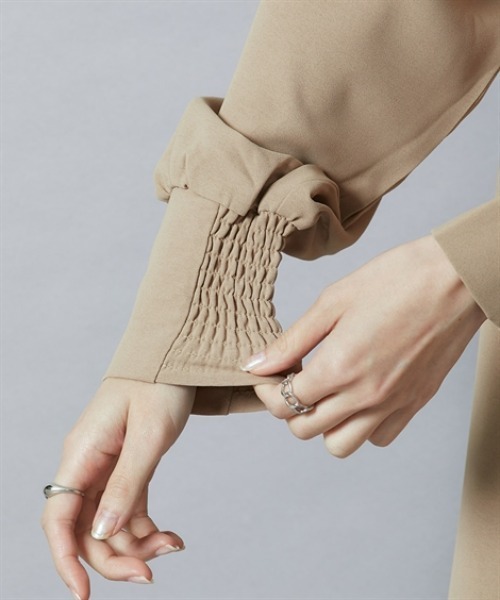 nissen（ニッセン）の「前後２ＷＡＹ袖シャーリングとろみブラウス（シャツ/ブラウス・レディース・ブラック/ベージュ/ブルー/オフホワイト・LL/S/M/L）」の7枚目の写真