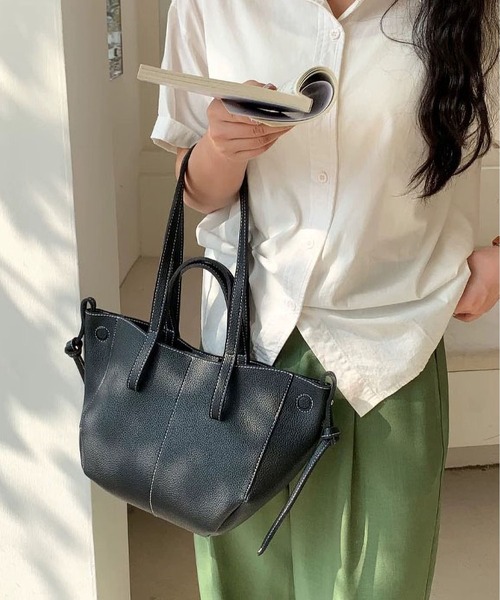 LA VORAGINE(ラ ヴォラジネ)の「2wayショルダーバッグ(ショルダーバッグ・レディース・ブラウン/ベージュ/ブラック/アイボリー/ワイン・FREE)」の3枚目の写真