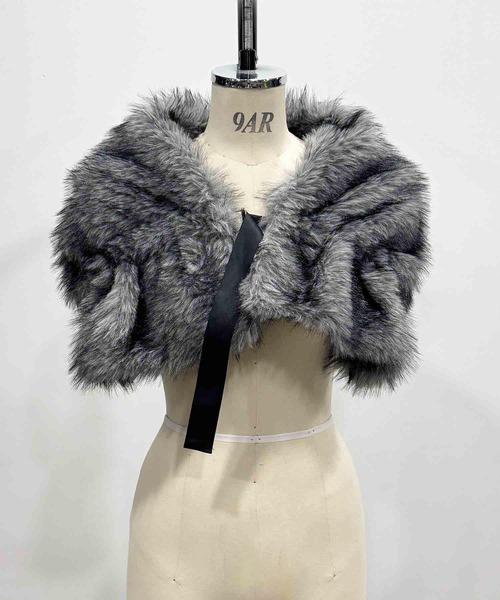 PICCIN（ピッチン）の「フェイクファーストール（ストール/ショール・レディース・グレー/ベージュ・FREE）」の6枚目の写真