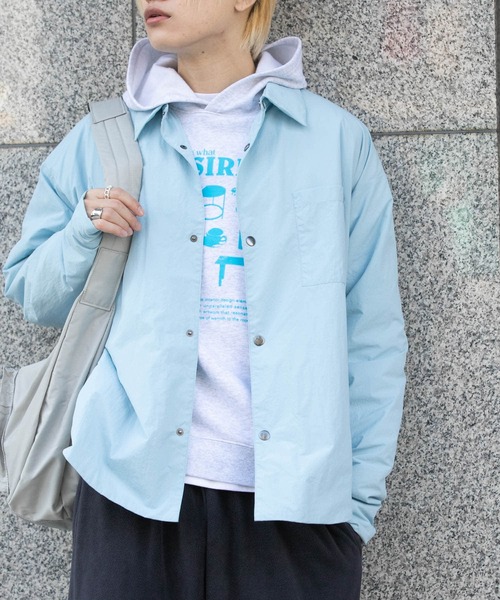 SENSE OF PLACE by URBAN RESEARCH(センスオブプレイスバイアーバンリサーチ)の「パデッドルーズシャツ(シャツ/ブラウス・メンズ・ベージュ/ライトブルー/ブラック/ライトブラウン・MEDIUM/LARGE)」の4枚目の写真