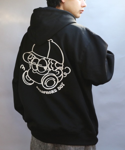 ８(eight)（エイト）の「HEADPHONE BOY 刺繍ZIPパーカー（パーカー・メンズ・ブラック/アッシュグレー/スモークピンク・MEDIUM/LARGE）」の7枚目の写真