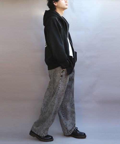 ８(eight)（エイト）の「HEADPHONE BOY 刺繍ZIPパーカー（パーカー・メンズ・ブラック/アッシュグレー/スモークピンク・MEDIUM/LARGE）」の12枚目の写真