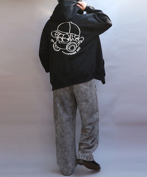 ８(eight)（エイト）の「HEADPHONE BOY 刺繍ZIPパーカー（パーカー・メンズ・ブラック/アッシュグレー/スモークピンク・MEDIUM/LARGE）」の14枚目の写真