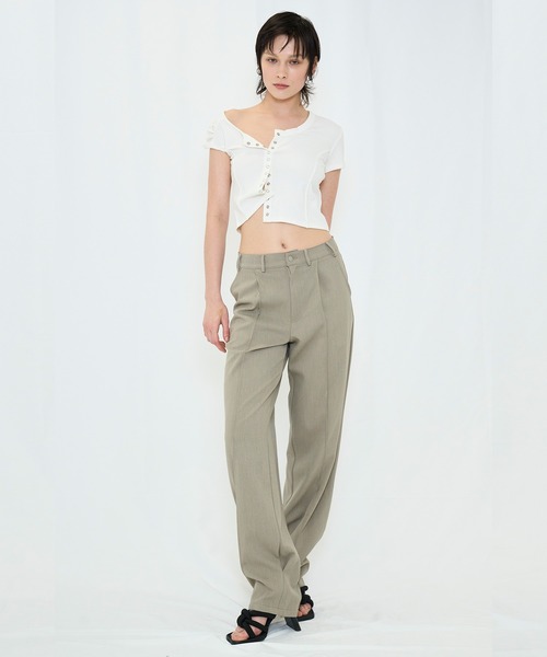 VIAVANDA(ヴィアヴァンダ)の「LOOSE TAPERED SLACKS(スラックス・レディース・ブラック/グレー・SMALL/MEDIUM)」の6枚目の写真