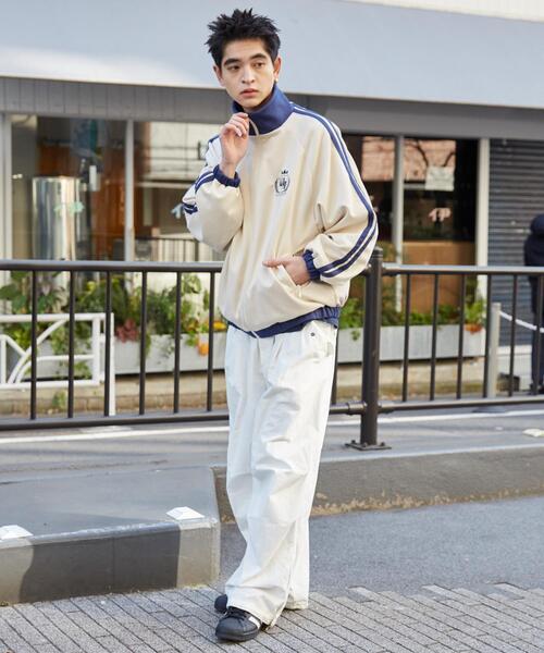 WEGO（ウィゴー）の「WEGO/フェイクスウェードライントラックジャケット（ジャージ・メンズ・チャコールグレー/アイボリー・MEDIUM/LARGE）」の13枚目の写真