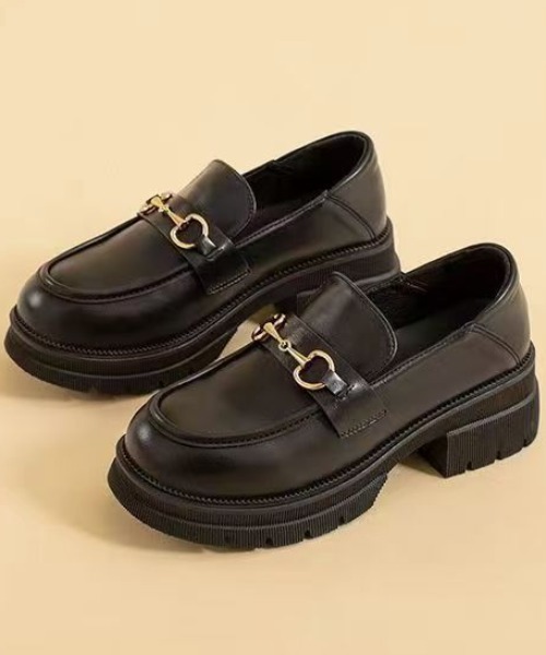 Teem Store(チームストア)の「厚底メタルモチーフローファー(ローファー・レディース・ブラック・L/M/S)」の4枚目の写真