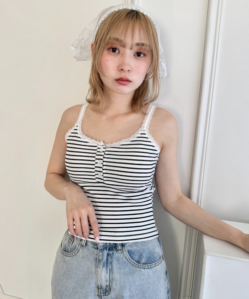 Loueme（ルエム）の「【 カップ付き 】ヘンリーネックレースリブ