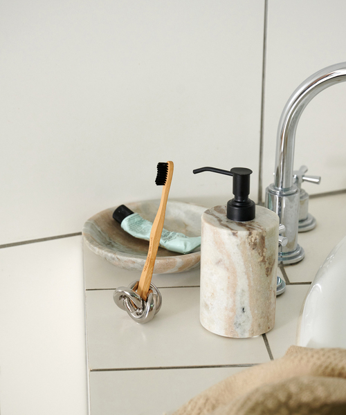 journal standard Furniture （ジャーナルスタンダードファニチャー）の「TOOTHBRUSH STAND　歯ブラシスタンド シルバー（ランドリーグッズ・レディース・シルバー・FREE）」の12枚目の写真