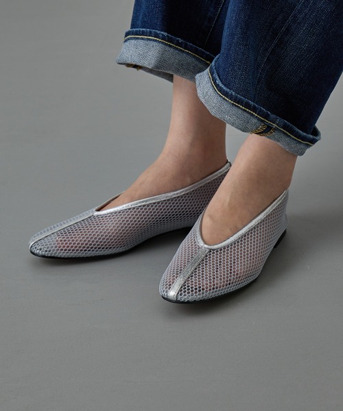 REMME（レメ）の「【REMME】MESH＆SHEEP LEATHER メッシュフラットシューズ ZH-6410-ME（パンプス・レディース・ベージュ/ブラック/シルバー/レッド・39/38/37/36/35）」の4枚目の写真