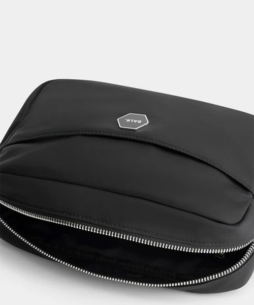 BALR.(ボーラー)の「BALR. Classic Toilet Bag(ハンドバッグ・メンズ・ブラック・FREE)」の3枚目の写真