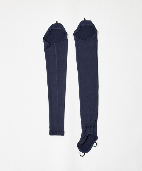 MUNSINGWEAR（マンシングウェア）の「『サンスクリーン NIR』ストラップ付きUVアームカバー（アームカバー・レディース・ブラック/ホワイト・F）」の7枚目の写真