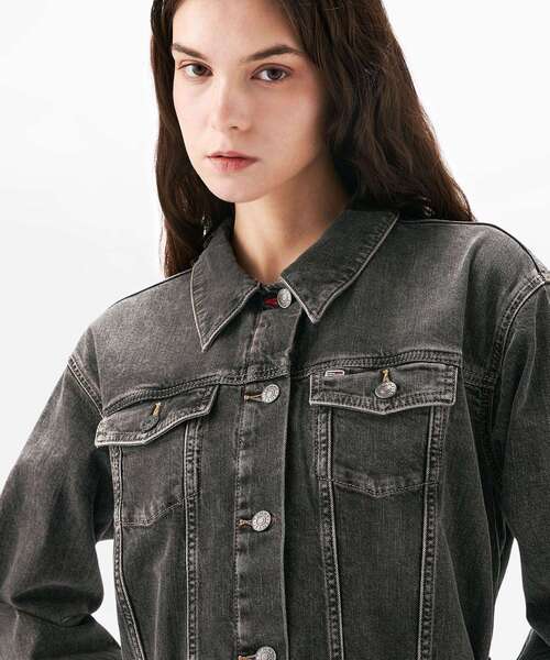 tommy jeans(トミー ジーンズ)の「ロングスリーブトラッカーワンピース(ワンピース・レディース・ブラック・LARGE/MEDIUM/SMALL)」の2枚目の写真