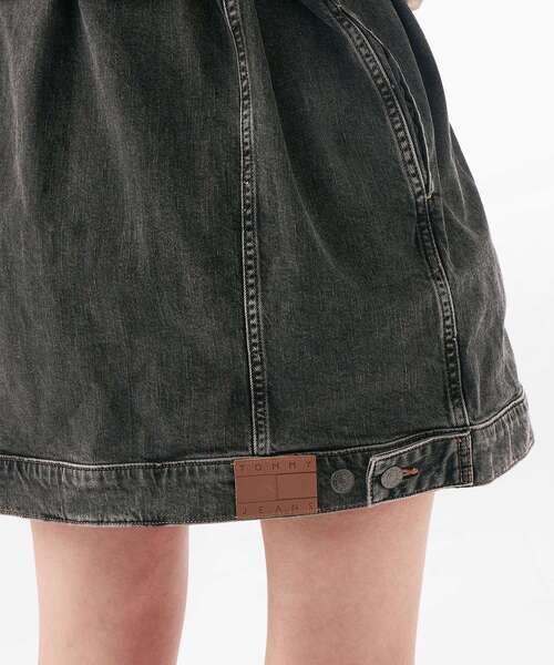 tommy jeans(トミー ジーンズ)の「ロングスリーブトラッカーワンピース(ワンピース・レディース・ブラック・LARGE/MEDIUM/SMALL)」の3枚目の写真
