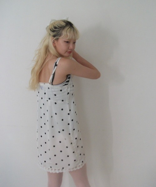 Smyeon(スミョン)の「Lace cami onepiece/レース付きキャミワン ピース(ワンピース・レディース・ホワイト×ブラック/ライトグリーン/ホワイト・FREE)」の14枚目の写真