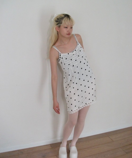Smyeon(スミョン)の「Lace cami onepiece/レース付きキャミワン ピース(ワンピース・レディース・ホワイト×ブラック/ライトグリーン/ホワイト・FREE)」の15枚目の写真