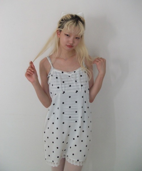 Smyeon(スミョン)の「Lace cami onepiece/レース付きキャミワン ピース(ワンピース・レディース・ホワイト×ブラック/ライトグリーン/ホワイト・FREE)」の13枚目の写真