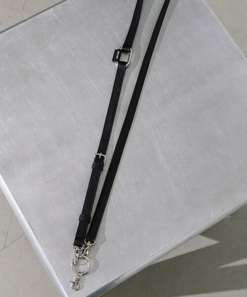 Actually(アクチュアリー)の「BEAURE カウレザー ベルト モバイルストラップショルダー(スマホグッズ・レディース・ホワイト/パープル/ブラック・0)」の2枚目の写真