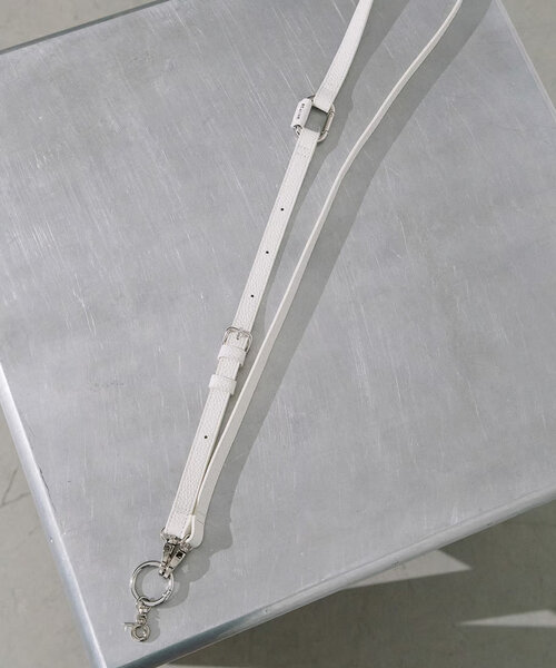 Actually(アクチュアリー)の「BEAURE カウレザー ベルト モバイルストラップショルダー(スマホグッズ・レディース・ホワイト/パープル/ブラック・0)」の7枚目の写真