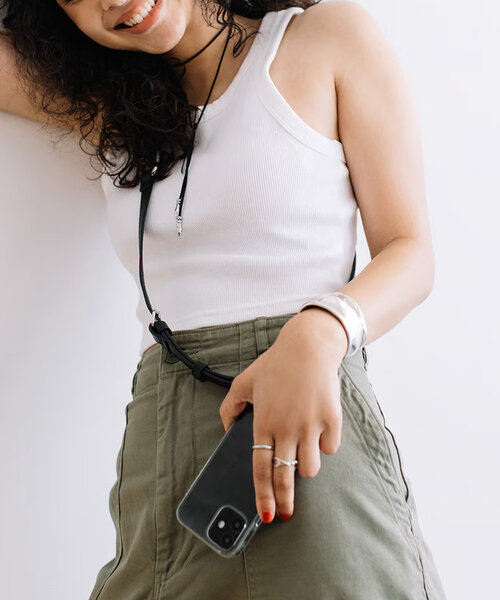 Actually(アクチュアリー)の「BEAURE カウレザー ベルト モバイルストラップショルダー(スマホグッズ・レディース・ホワイト/パープル/ブラック・0)」の9枚目の写真