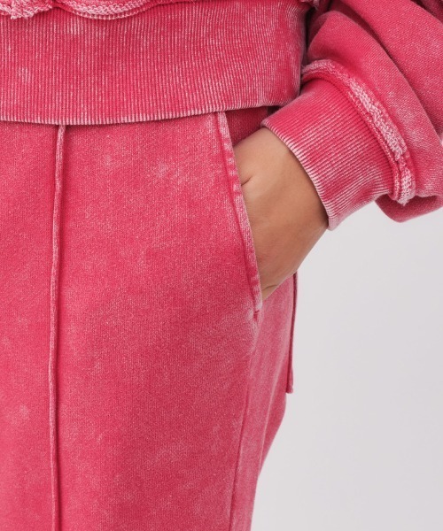atmos pink(アトモスピンク)の「atmos pink Pigment Tapered Sweat Pants / アトモス ピンク ピグメント テーパード スウェット パンツ(その他パンツ・レディース・ブラック/ブルー/ピンク・M/S)」の6枚目の写真