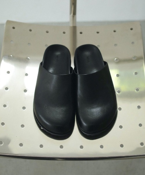 anuke（アンヌーク）の「anuke Ecoleather Sabot 62421018（サンダル・レディース・ブラック・37/36/38）」の3枚目の写真