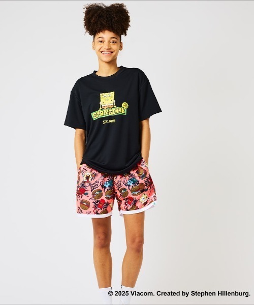 SPALDING（スポルディング）の「【SPALDING/スポルディング】Tシャツ スポンジ・ボブ ロゴ/スポンジボブコラボ吸水速乾UVカット半袖Tシャツ（Tシャツ/カットソー・メンズ・ホワイト/ブラック・MEDIUM/LARGE/X-LARGE）」の2枚目の写真