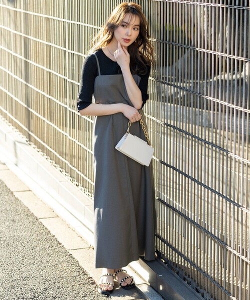 ANY SIS(エニィスィス)の「【洗える・2SET】カットデザインスタイルアップ ワンピース×ニット(セットアップ・レディース・グレー系/黄土色系・4)」の21枚目の写真