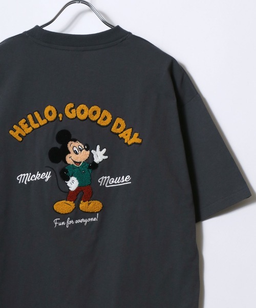 Disney（ディズニー）の「Disney/ディズニー ミッキーマウス/ベイマックス/トイ・ストーリー/ズートピア キャラクター サガラ刺繍 オーバーサイズ 半袖Tシャツ レディース メンズ（Tシャツ/カットソー・レディース・スミクロ/ホワイト/ブラック/ホワイト系その他5/ホワイト系その他6/ブラック系その他5/ブラック系その他4/ブラック系その他6/ネイビー/オレンジ系その他/ブラック系その他/ブラック系その他3/ホワイト系その他4/ホワイト系その他2/ブラック系その他2/グレイッシュベージュ/サックスブルー/ホワイト系その他3/ホワイト系その他/オートミール・M/L/LL）」の12枚目の写真