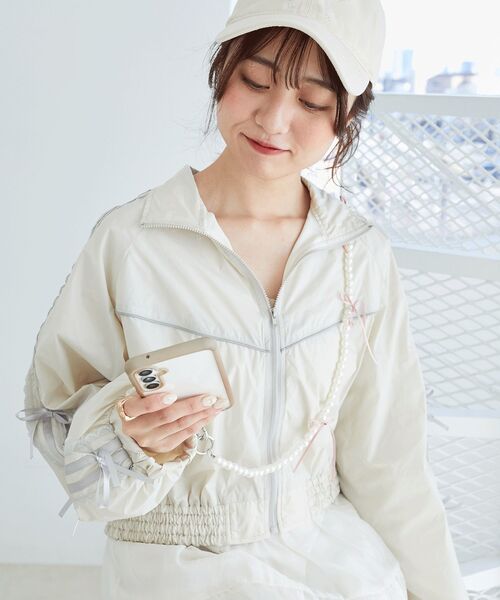 MAJESTIC LEGON（マジェスティックレゴン）の「アンニュイリボンスマホショルダー（スマホグッズ・レディース・ホワイト系その他2/アイボリー/ピンク・FREE）」の8枚目の写真