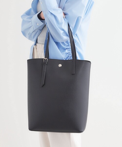 SHOO・LA・RUE(シューラルー)の「【A4】一枚革風カクシボトートバッグ(トートバッグ・レディース・ナチュラル/アイボリー/ブラック・00)」の19枚目の写真