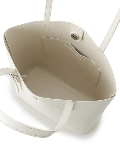 SHOO・LA・RUE(シューラルー)の「【A4】一枚革風カクシボトートバッグ(トートバッグ・レディース・ナチュラル/アイボリー/ブラック・00)」の10枚目の写真