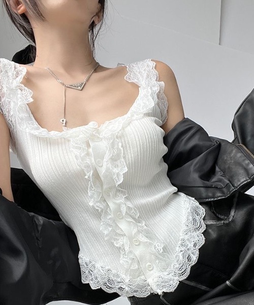 Achic(アシック)の「フリルレースリブ編みタンクトップ(タンクトップ・レディース・ブラック/ホワイト・M)」の2枚目の写真