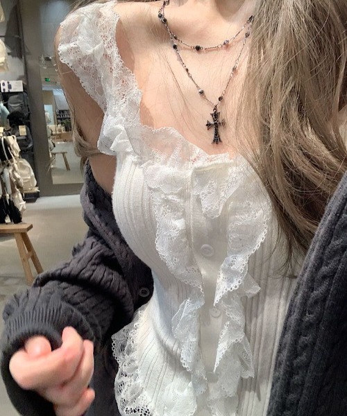 Achic(アシック)の「フリルレースリブ編みタンクトップ(タンクトップ・レディース・ブラック/ホワイト・M)」の20枚目の写真