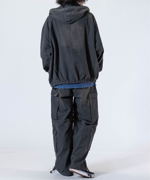 JOHN'S CLOSET（ジョンズクローゼット）の「【t】ライトオンスデニム ブラストオーバーダイ フルジップパーカー（デニムジャケット・メンズ・ブルー/チャコールグレー/ブラック/ネイビー・LARGE/MEDIUM）」の14枚目の写真