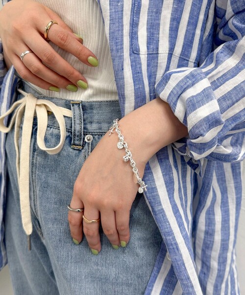 fredy emue（フレディエミュ）の「コインアソートチェーンブレス（ブレスレット・レディース・シルバー/ゴールド・FREE）」の2枚目の写真