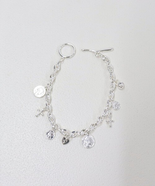 fredy emue（フレディエミュ）の「コインアソートチェーンブレス（ブレスレット・レディース・シルバー/ゴールド・FREE）」の6枚目の写真