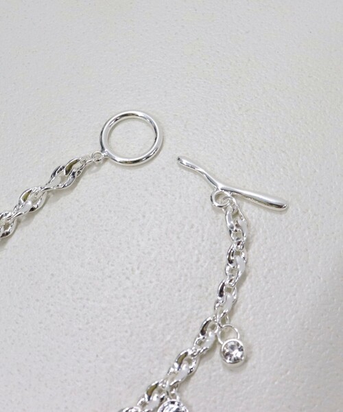 fredy emue（フレディエミュ）の「コインアソートチェーンブレス（ブレスレット・レディース・シルバー/ゴールド・FREE）」の8枚目の写真